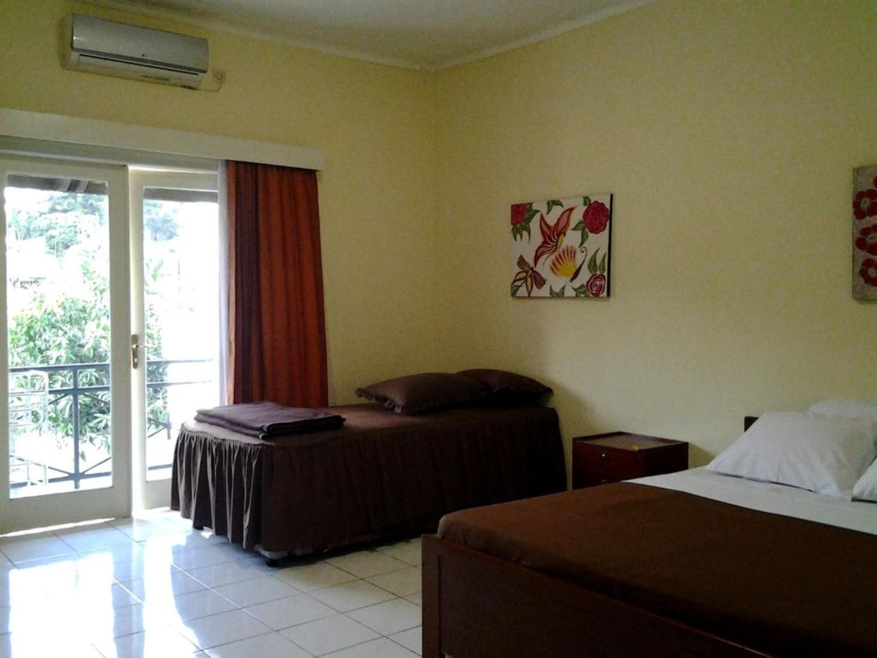 Rumah Anda Guest House By Zuzu Bandung Luaran gambar